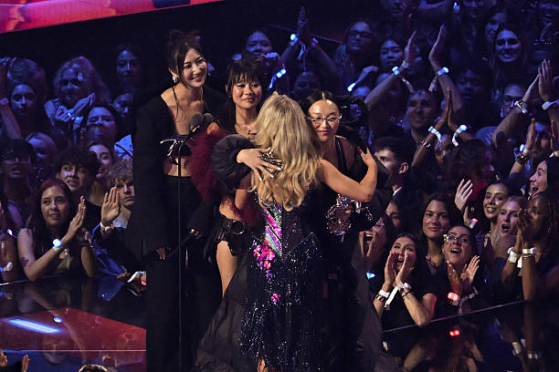 Ejae Rei Ami Audrey Nuna Sabrina Carpenter Speak