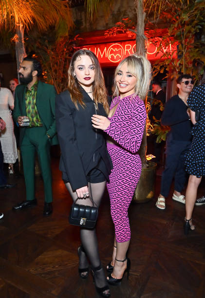 Joey King and Sabrina Carpenter attend Vanity Fair and BACARDÍ Rum Celebrate Vanities: A Night for Young Hollywood, in Los Angeles on March 22, 2022 in Hollywood, California. — frame 16/17 (421×612)