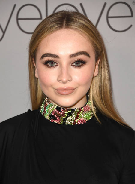 Recording artist Sabrina Carpenter attends the 19th Annual Post-Golden Globes Party hosted by Warner Bros. Pictures and InStyle at The Beverly Hilton Hotel on January 7, 2018 in Beverly Hills, California. (450×612)