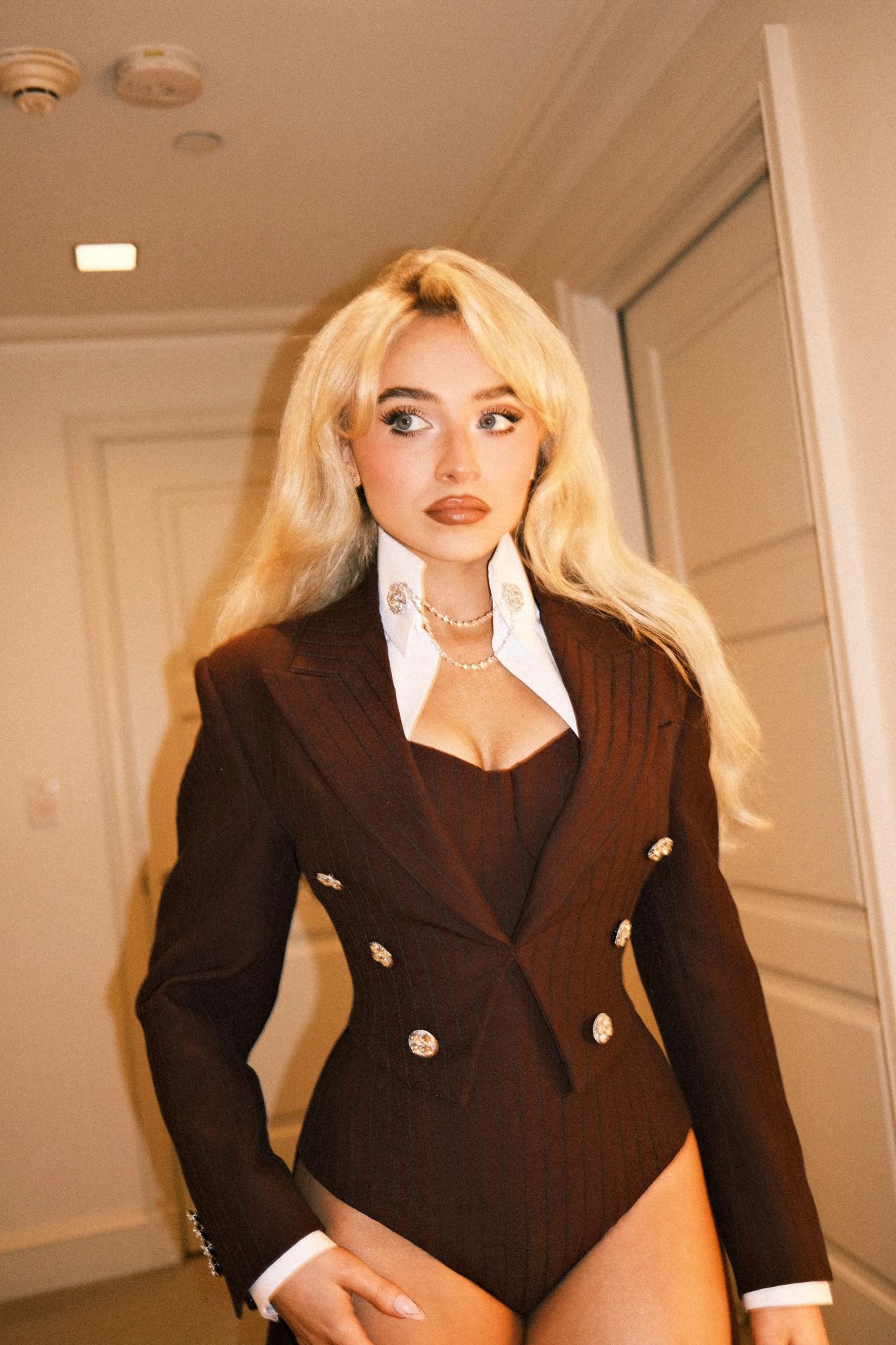 Sabrina Carpenter 2025 Met Gala Photoshoot (1280×1920)