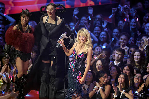Sabrina Carpenter Accepts the Best Album Award