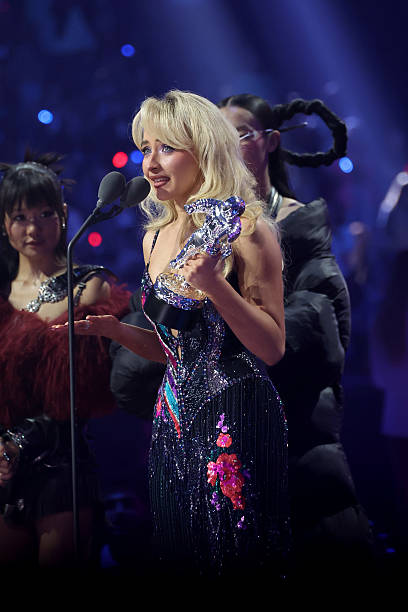 Sabrina Carpenter Accepts the Best Album Award
