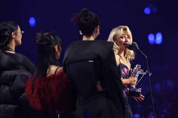 Sabrina Carpenter Accepts the Best Album Award