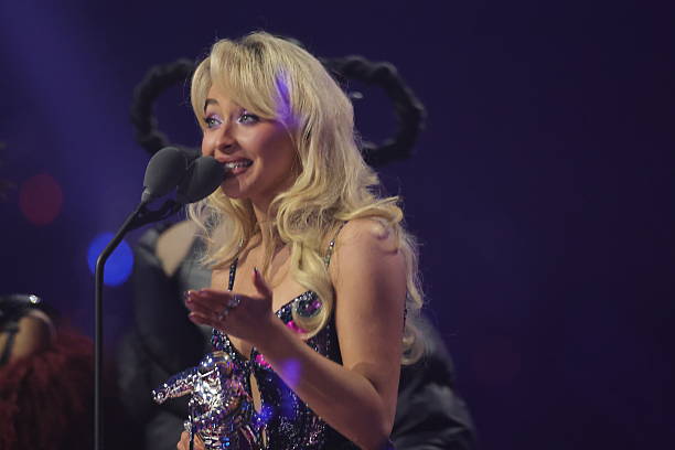 Sabrina Carpenter Accepts the Best Album Award