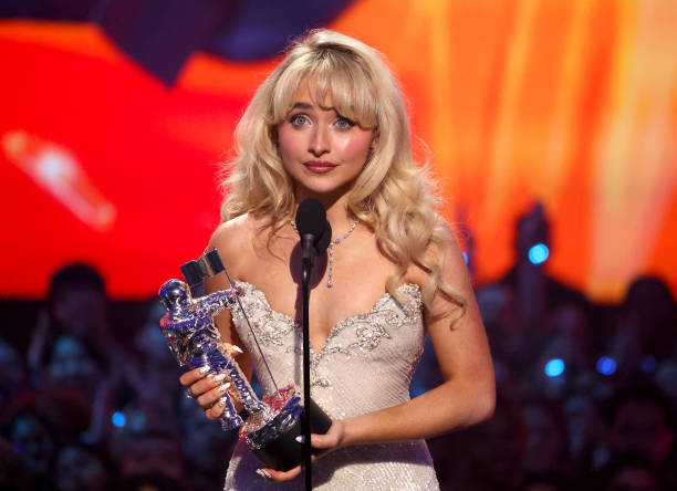 Sabrina Carpenter Accepts the Song of the Year Awa
