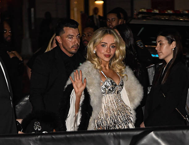 Sabrina Carpenter Arrived at Zero Bond in Soho