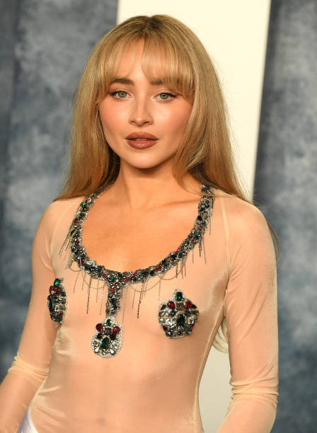 Sabrina Carpenter — 2023 Vanity Fair Oscar Party Hosted By Radhika Jones - Arrivals