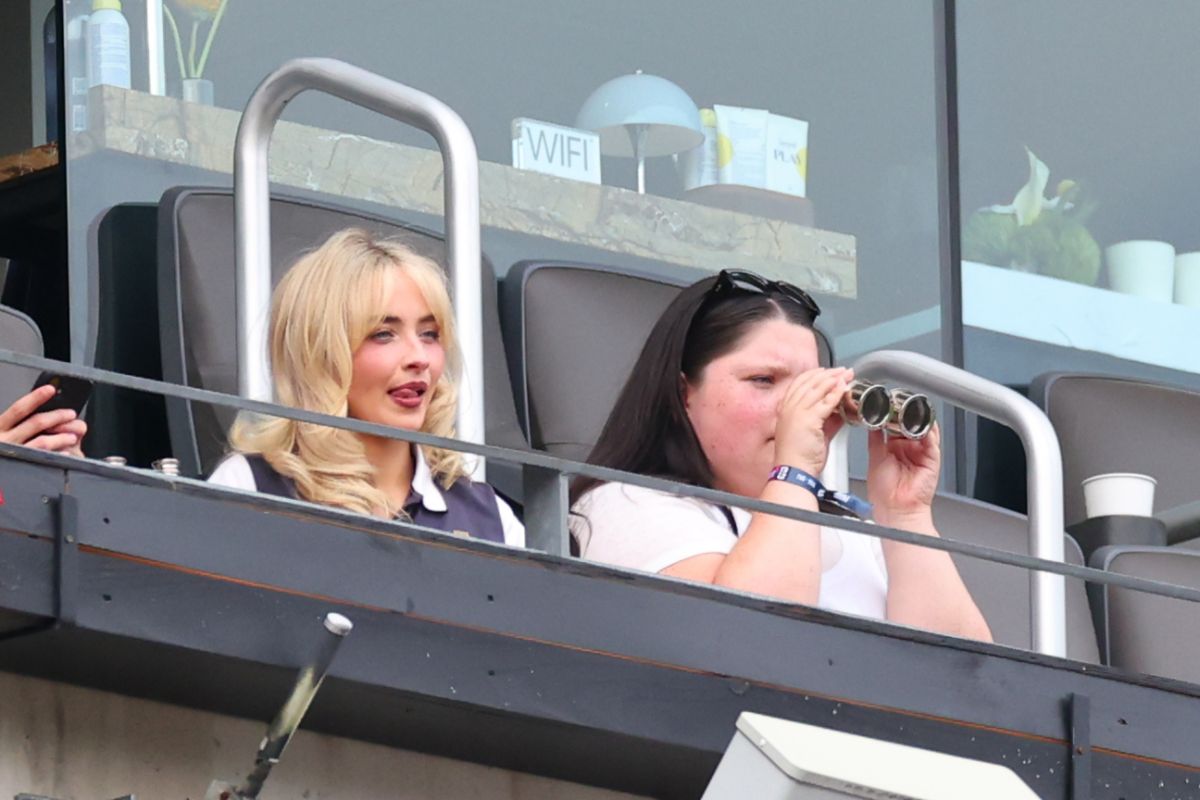 Sabrina Carpenter at 2026 Fifa World Cup Match Ecu