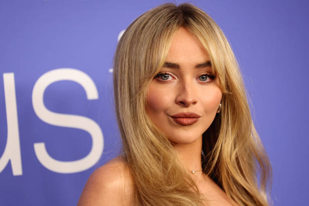 Sabrina Carpenter attends 2023 Billboard Women In Music at YouTube Theater on March 01, 2023 in Inglewood, California. — frame 4/6 (612×408)