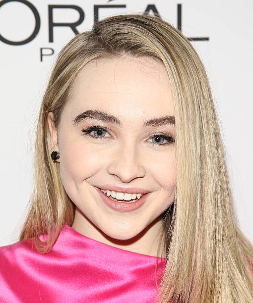 Sabrina Carpenter attends a DJ night hosted by Vanity Fair, L'Oreal Paris, & Hailee Steinfeld at Palihouse Holloway on February 26, 2016 in West Hollywood, California. — frame 6/9 (510×612)