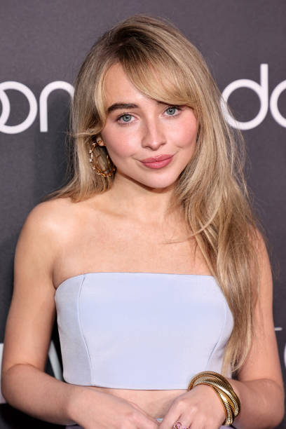 Sabrina Carpenter attends as Harper's BAZAAR and Bloomingdale's Host Fête September 9 Celebrating Harper's BAZAAR Global ICONS Portfolio and Bloomingdale's 150th Anniversary at Bloomingdale's on September 09, 2022 in New York City. (408×612)