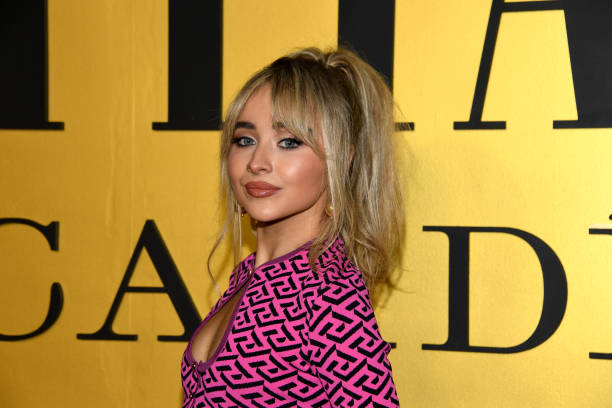 Sabrina Carpenter attends as Vanity Fair Hosts Vanities Party: A Night For Young Hollywood at Musso & Frank on March 22, 2022 in Hollywood, California. — frame 3/17 (612×408)