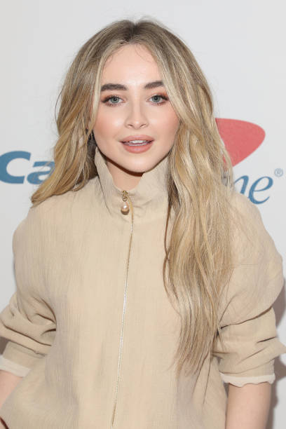Sabrina Carpenter attends the 2018 Y100 Jingle Ball at BB&T Center on December 16, 2018 in Sunrise, United States. (408×612)