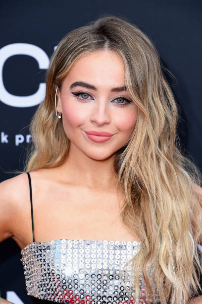 Sabrina Carpenter attends the 2019 Billboard Music Awards at MGM Grand Garden Arena on May 1, 2019 in Las Vegas, Nevada. — frame 8/10 (408×612)