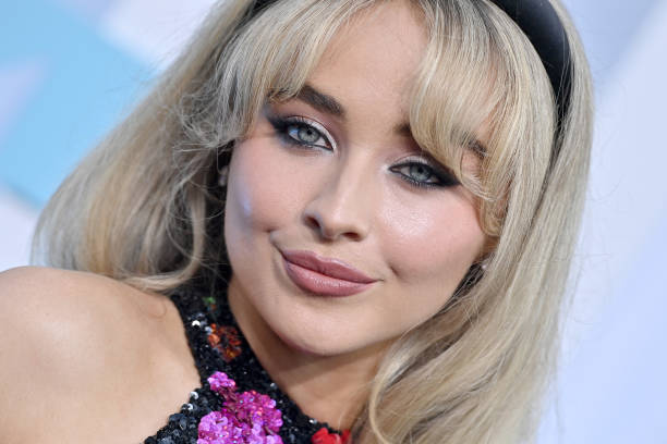 Sabrina Carpenter attends the 2022 MTV Video Music Awards at Prudential Center on August 28, 2022 in Newark, New Jersey. — frame 2/6 (612×408)
