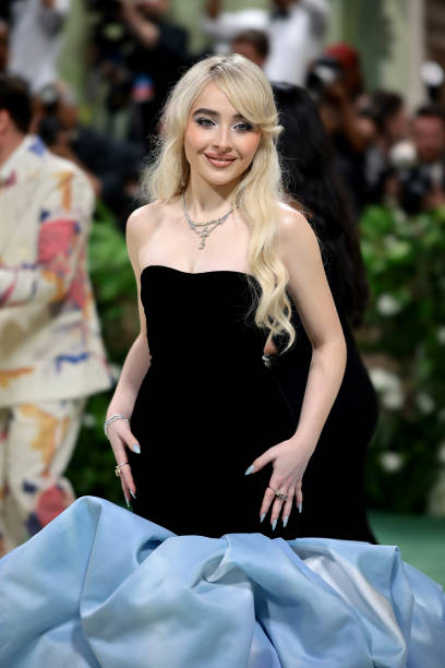Sabrina Carpenter Attends the 2024 Met Gala Celebr