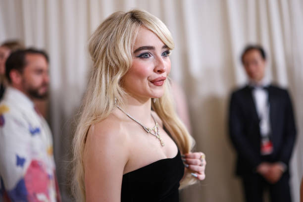 Sabrina Carpenter Attends the 2024 Met Gala Celebr
