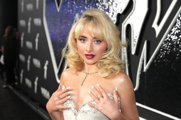 Sabrina Carpenter attends the 2024 MTV Video Music Awards at UBS Arena on September 11, 2024 in Elmont, New York. — frame 2/26 (612×408)