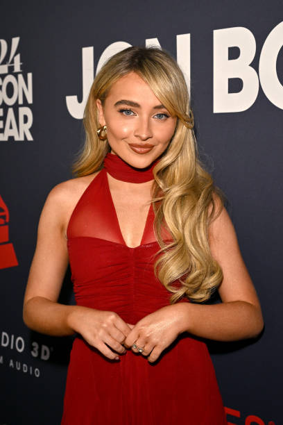 Sabrina Carpenter attends the 2024 MusiCares Person of the Year Honoring Jon Bon Jovi during the 66th GRAMMY Awards on February 02, 2024 in Los Angeles, California. (408×612)