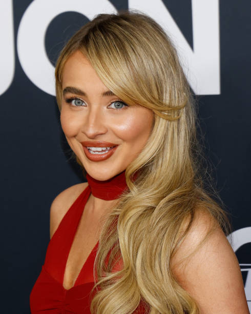 Sabrina Carpenter attends the 2024 Musicares Person of the Year Gala at Los Angeles Convention Center on February 02, 2024 in Los Angeles, California. (490×612)