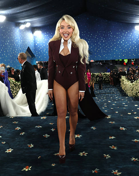 Sabrina Carpenter Attends the 2025 Met Gala Celebr