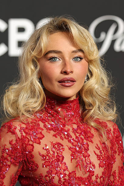 Sabrina Carpenter attends the 2025 MTV Video Music Awards at UBS Arena on September 07, 2025 in Elmont, New York. — frame 1/64 (408×612)