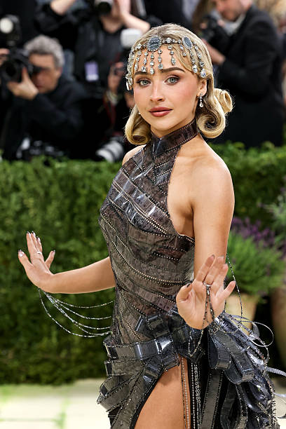Sabrina Carpenter Attends the 2026 Met Gala Celebr