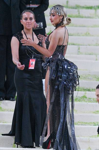 Sabrina Carpenter Attends the 2026 Met Gala Celebr