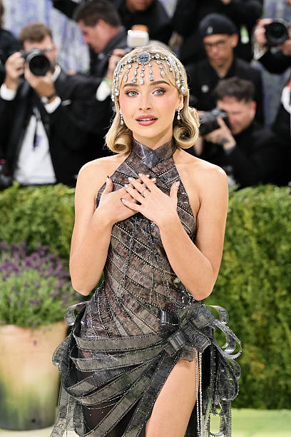 Sabrina Carpenter Attends the 2026 Met Gala Celebr