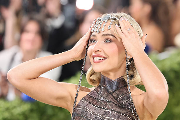 Sabrina Carpenter Attends the 2026 Met Gala Celebr