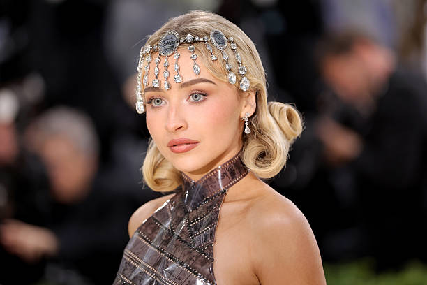 Sabrina Carpenter attends the 2026 Met Gala celebrating "Costume Art" at the Metropolitan Museum of Art on May 04, 2026 in New York City. — frame 5/19 (612×408)