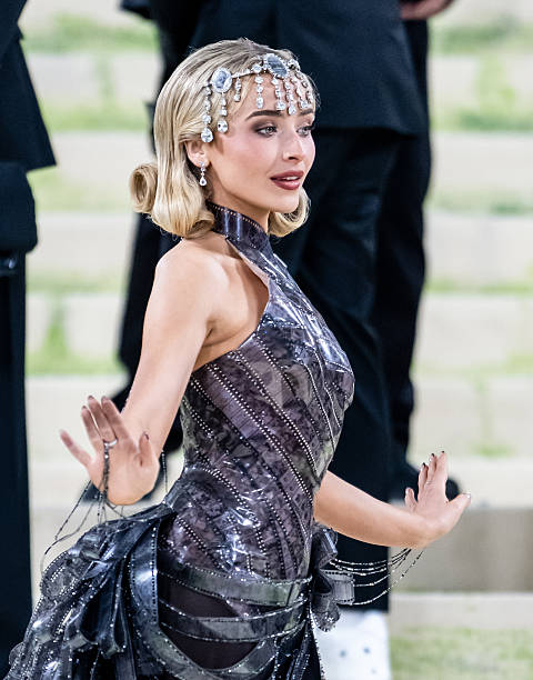 Sabrina Carpenter Attends the 2026 Met Gala Celebr
