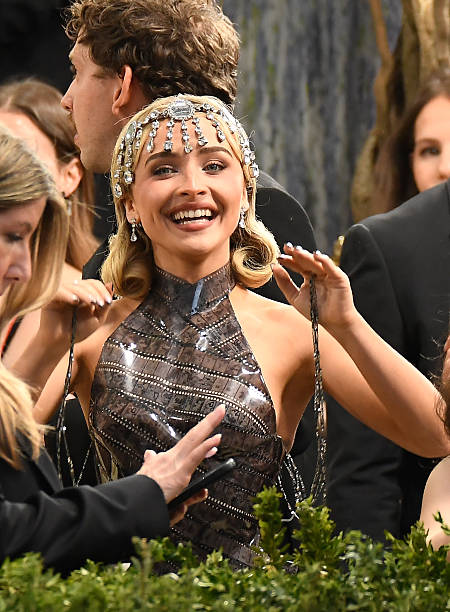 Sabrina Carpenter Attends the 2026 Met Gala Celebr