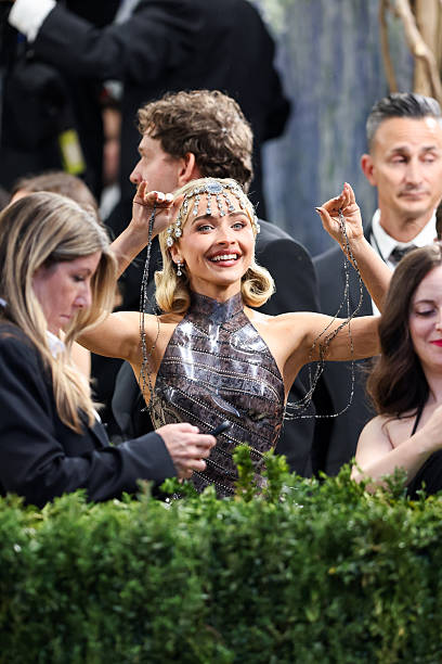 Sabrina Carpenter Attends the 2026 Met Gala Celebr