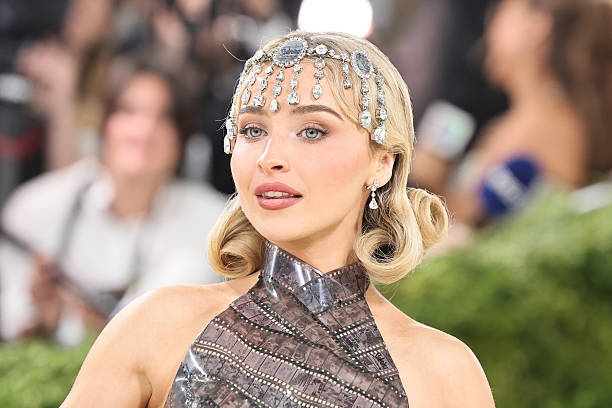 Sabrina Carpenter attends The 2026 Met Gala Celebrating "Costume Art" - Arrivals at Metropolitan Museum of Art on May 04, 2026 in New York City. — frame 8/19 (612×408)