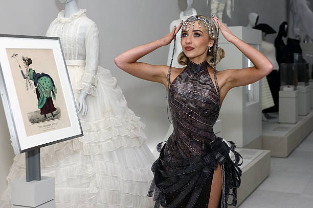 Sabrina Carpenter Attends the 2026 Met Gala Celebr