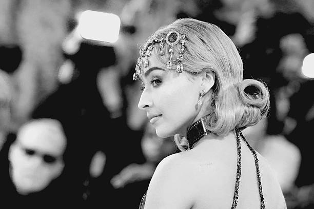 Sabrina Carpenter Attends the 2026 Met Gala Celebr