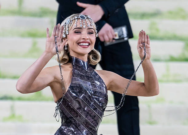 Sabrina Carpenter Attends the 2026 Met Gala Celebr
