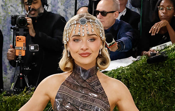 Sabrina Carpenter Attends the 2026 Met Gala Celebr