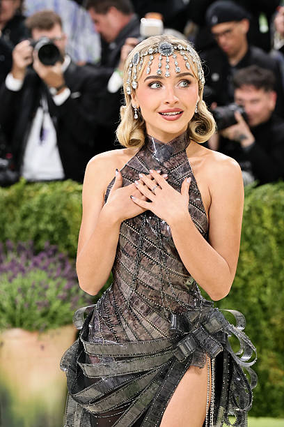 Sabrina Carpenter Attends the 2026 Met Gala Celebr