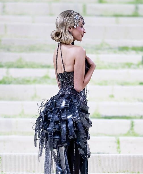 Sabrina Carpenter Attends the 2026 Met Gala Celebr