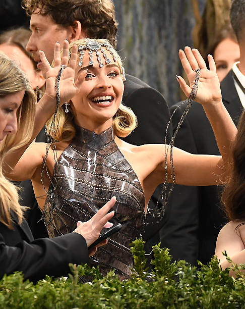 Sabrina Carpenter Attends the 2026 Met Gala Celebr