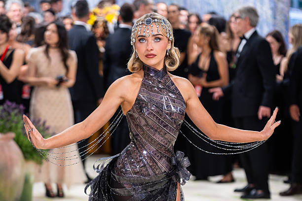 Sabrina Carpenter Attends the 2026 Met Gala Celebr
