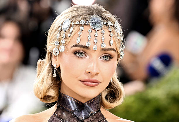 Sabrina Carpenter Attends the 2026 Met Gala Celebr