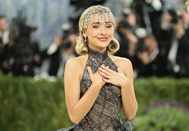Sabrina Carpenter Attends the 2026 Met Gala Celebr