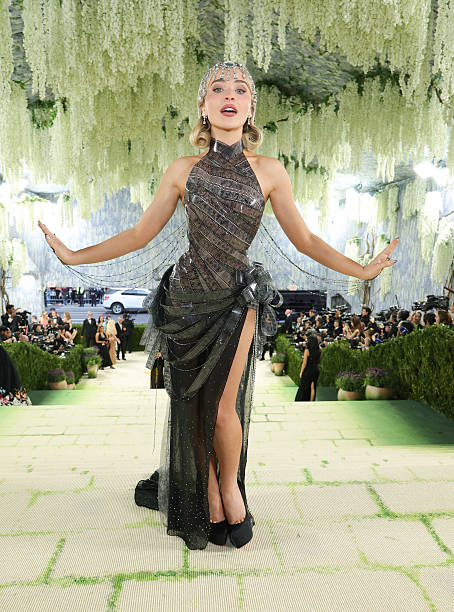 Sabrina Carpenter Attends the 2026 Met Gala Celebr