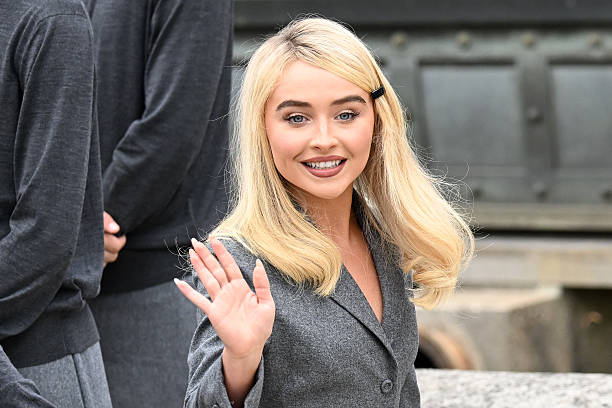 Sabrina Carpenter attends the Dior Homme Menswear Spring/Summer 2026 show as part of Paris Fashion Week on June 27, 2025 in Paris, France. — frame 3/7 (612×408)