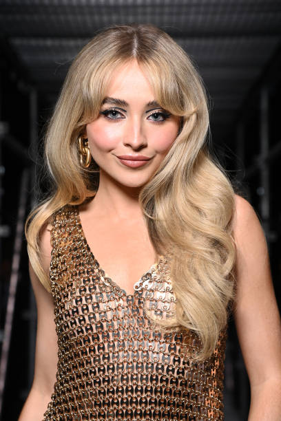 Sabrina Carpenter attends the Paco Rabanne Spring Summer 2023 show as part of Paris Fashion Week at Palais De Tokyo on July 03, 2022 in Paris, France. — frame 1/4 (408×612)