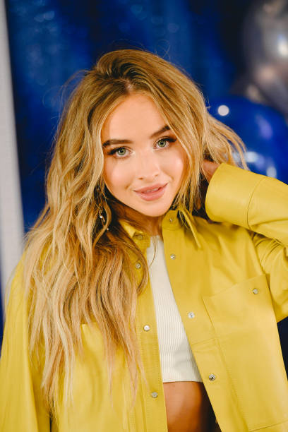Sabrina Carpenter Attends the Photo Call for Netfl