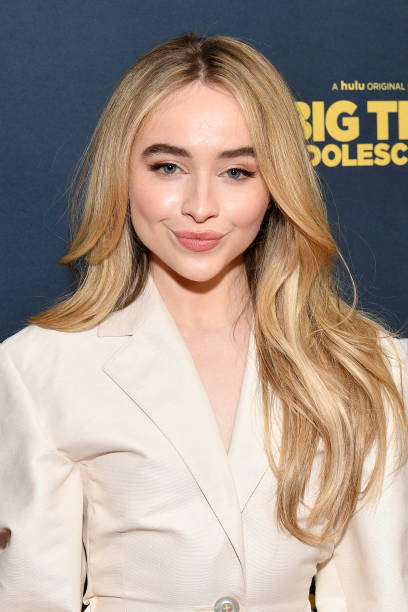 Sabrina Carpenter attends the premiere of "Big Time Adolescence" at Metrograph on March 05, 2020 in New York City. — frame 9/13 (408×612)